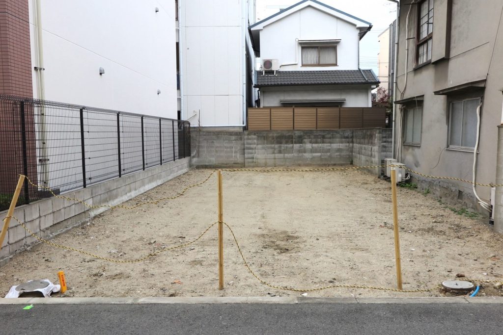 土地は道路付と境界線