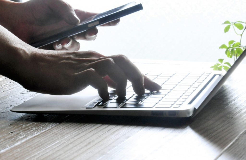 名ばかりフリーランス