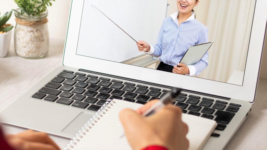 ステイホーム週間では、インターネットが重要なライフライン