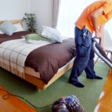 「米エアビー」25％の人員削減で「民泊」が完全にブレーキ