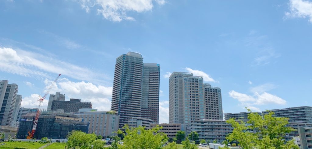 中古マンションが値下げ急増中、湾岸地域のタワーマンションに黄色信号