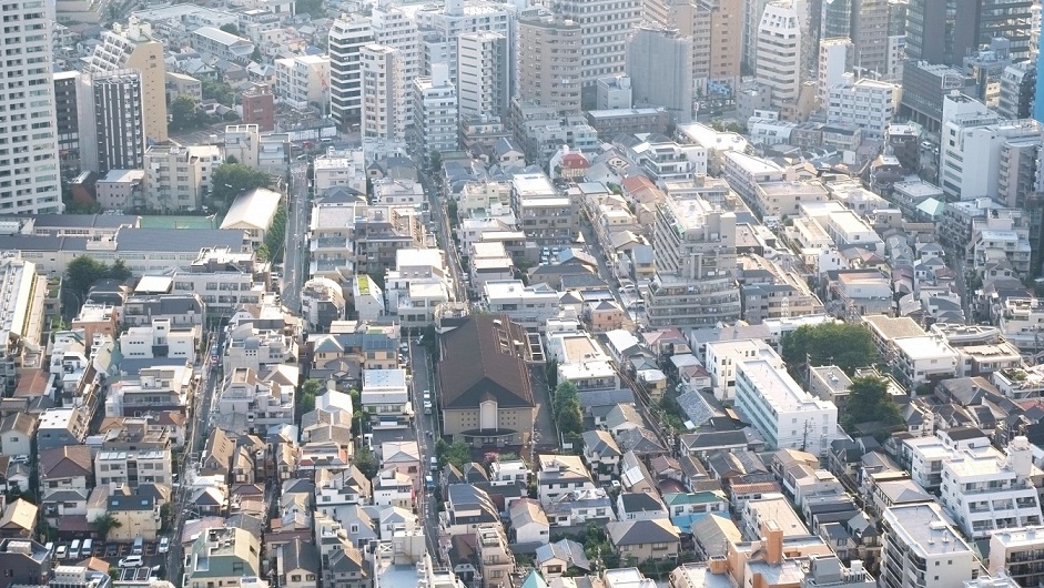 タワマンは高層階のほうが資産価値が低い