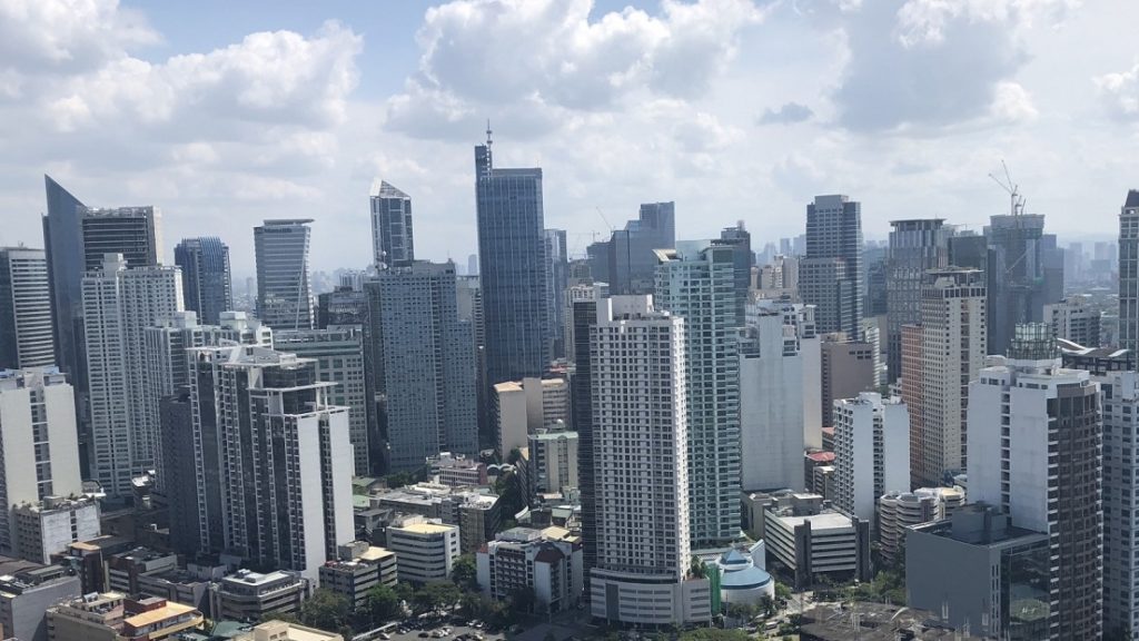 現地にいけない海外不動産投資にメリットがあるのか